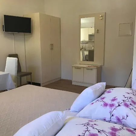 Daire Near The Beach-ilda Radonic *