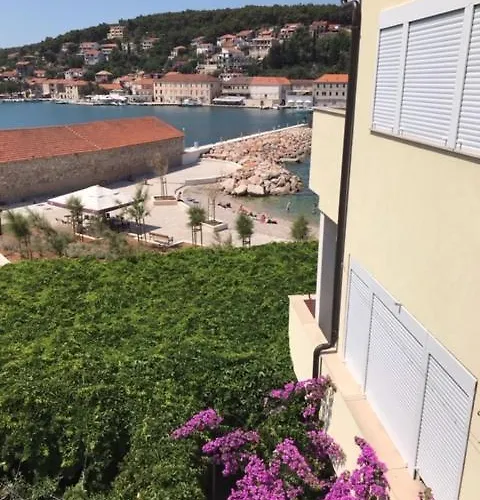 Near The Beach-ilda Radonic *